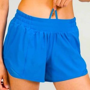 Lululemon Poolside LR Hotty Hot Shorts 4in